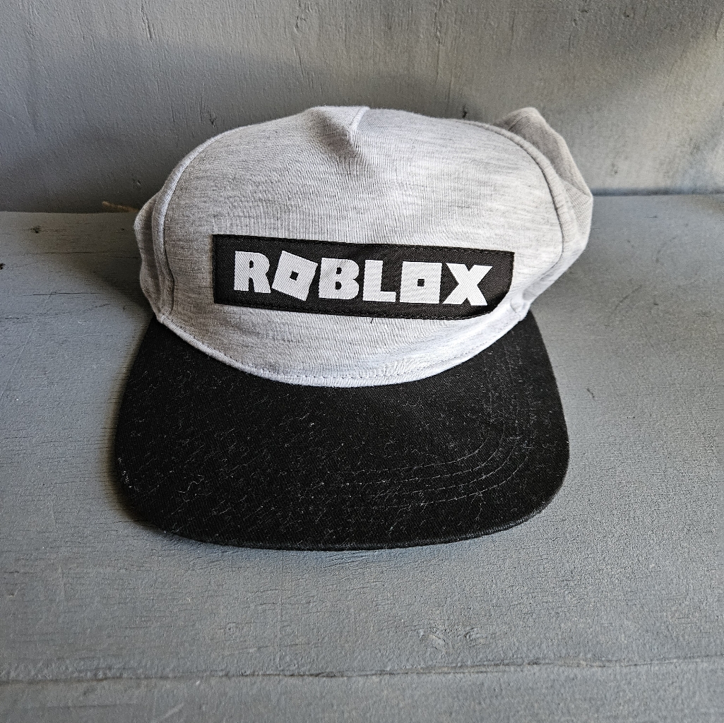 Roblox Gray  Black Hat Youth Size Adjustable Snap Closure Boys Girls Teens Gift